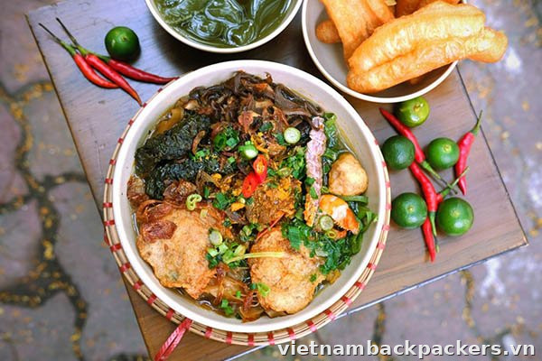 Chua và cay: thêm từng chút rồi nếm lại