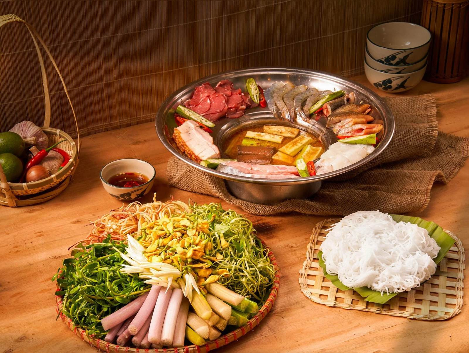 Lẩu mắm miền Tây: chọn rau, gọi nồi và thưởng thức khi đi phượt