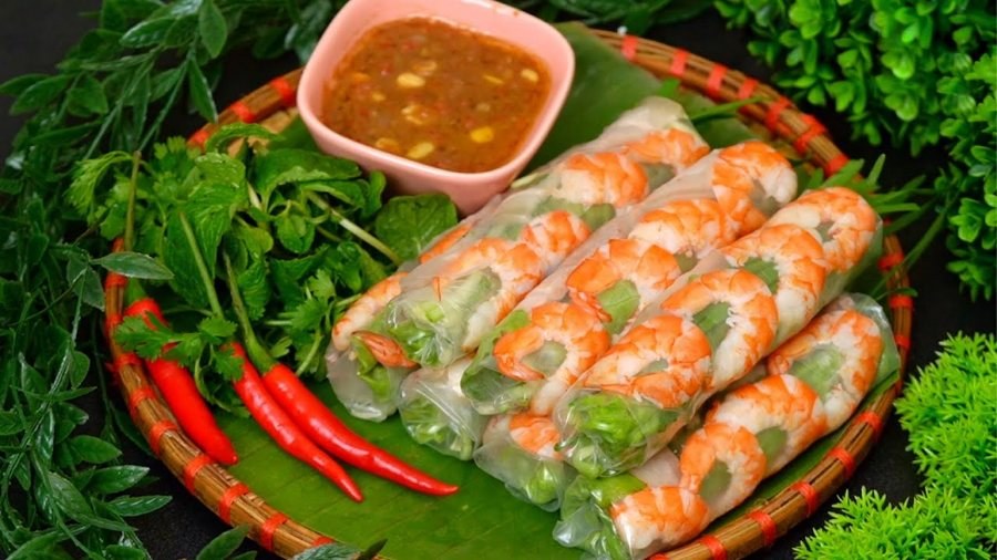 Gỏi cuốn Việt Nam: chọn nhân, nước chấm và thưởng thức món cuốn tươi