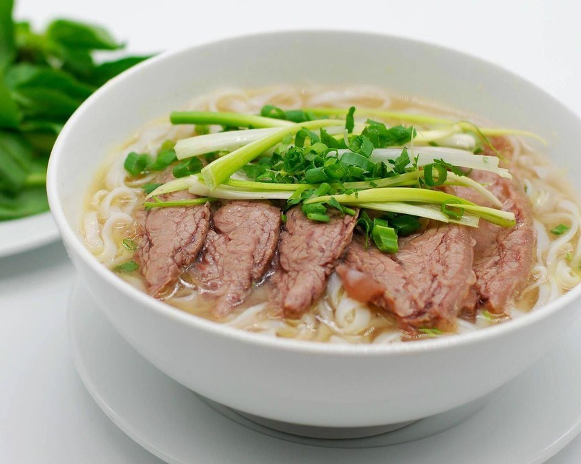 Phở Việt Nam: hiểu từng kiểu phở và cách gọi món khi đi du lịch